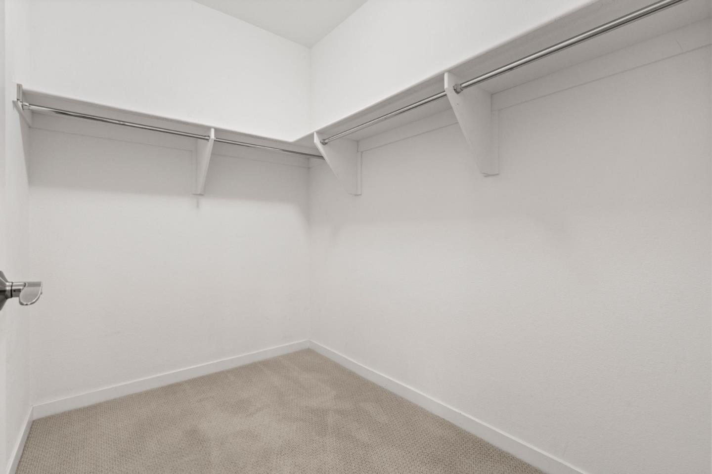 1068 Bigleaf PL 401