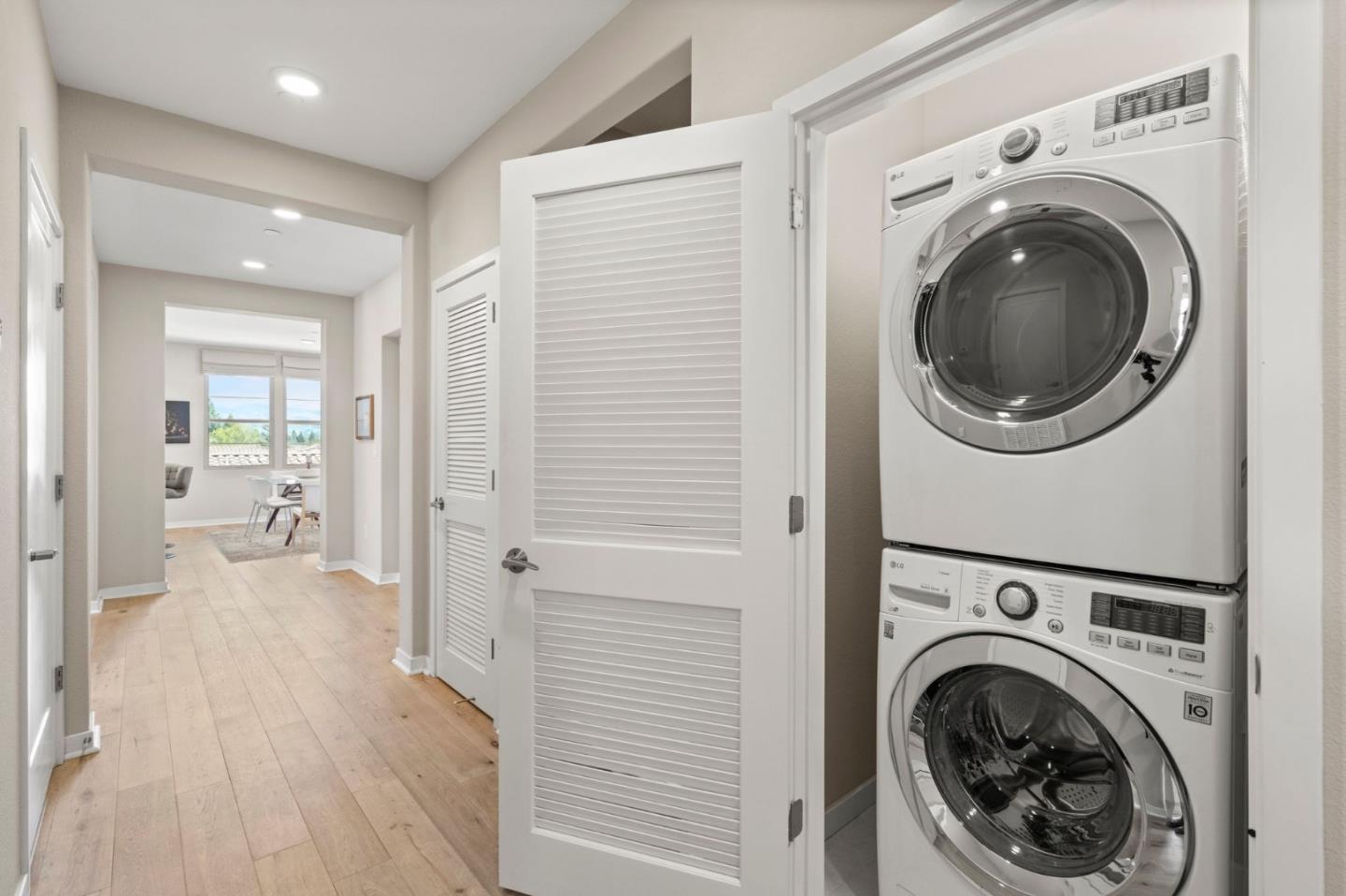 1068 Bigleaf PL 401