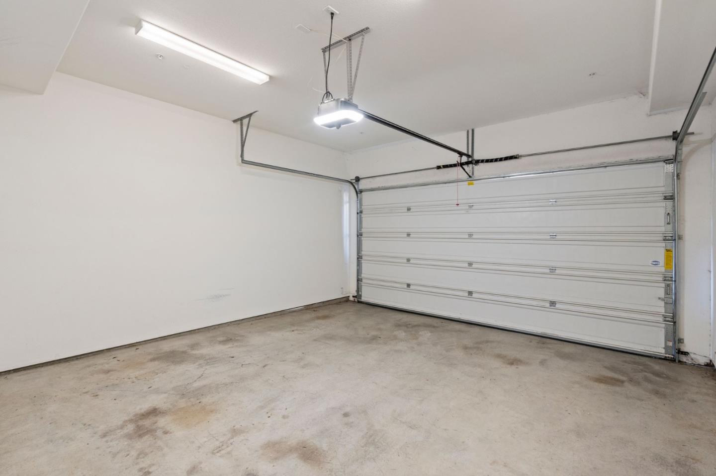 1068 Bigleaf PL 401