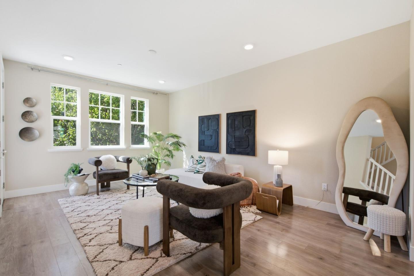 350 Circuit WAY