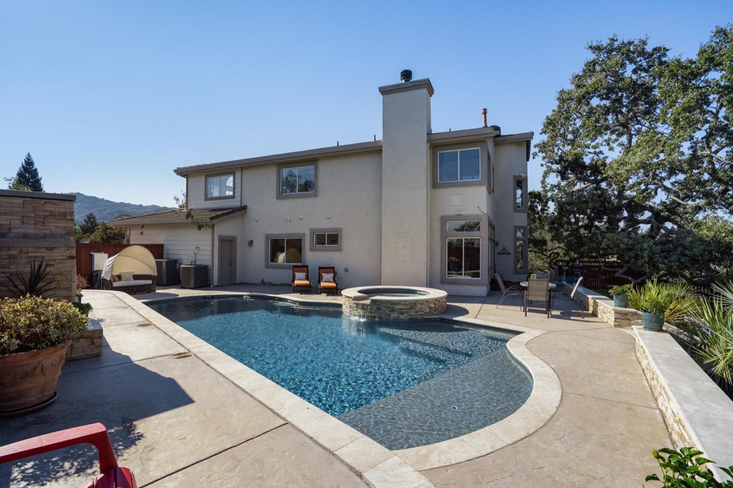 26 Julie Highlands Court