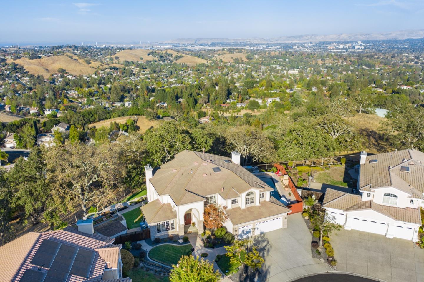 26 Julie Highlands Court