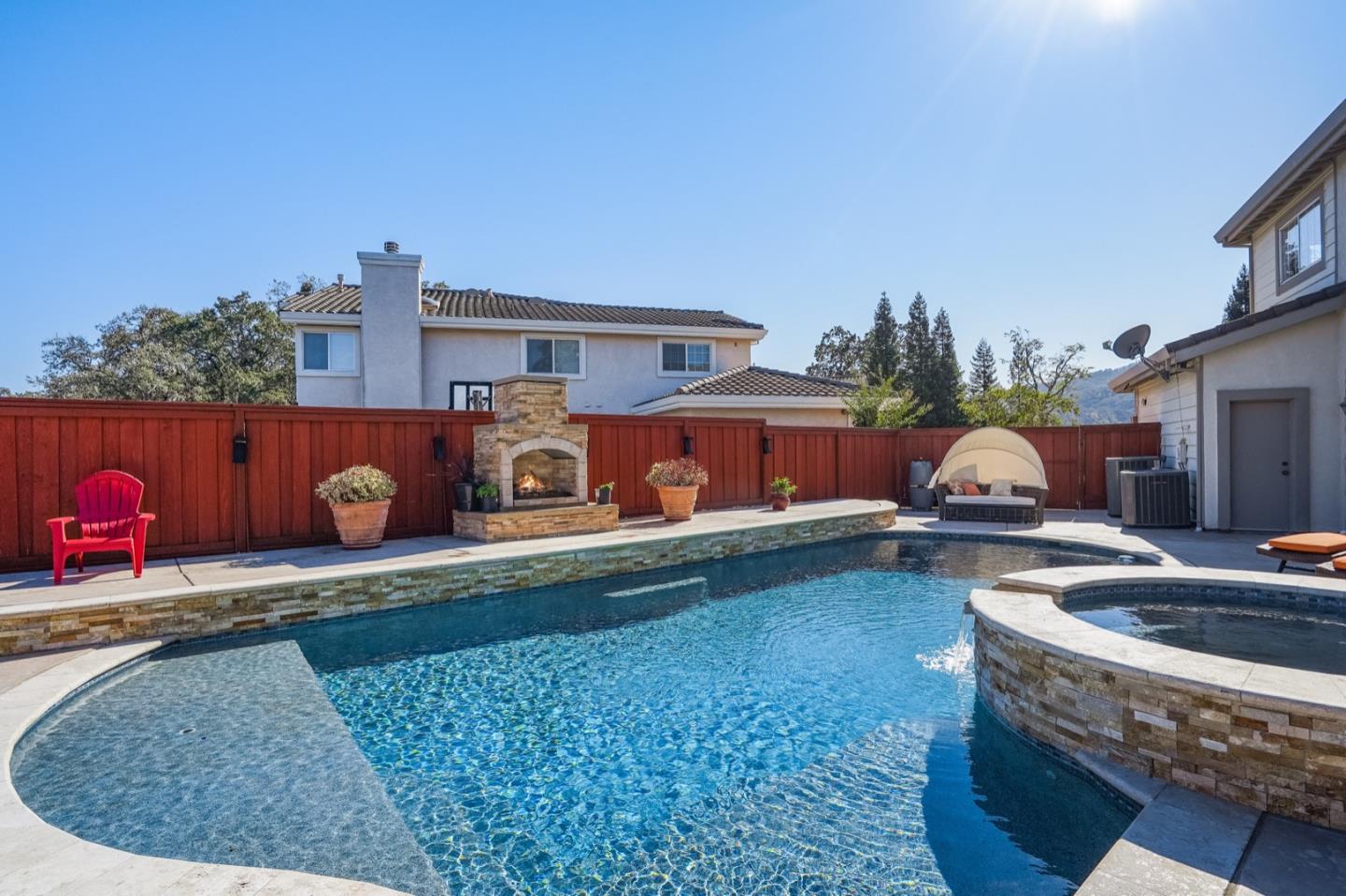26 Julie Highlands Court