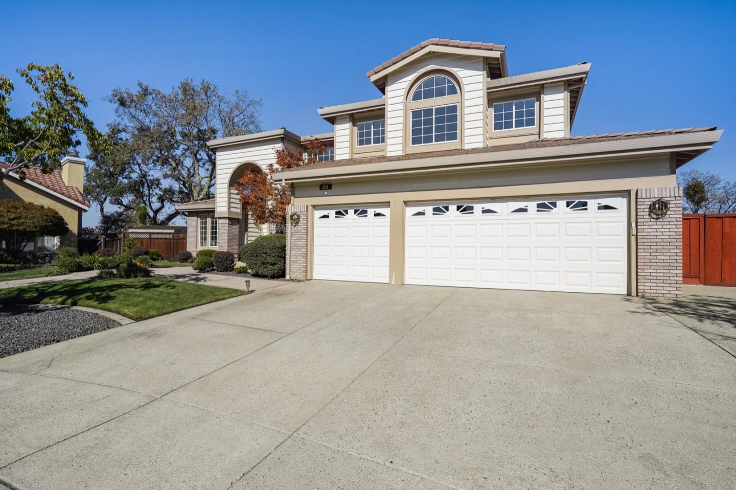 26 Julie Highlands Court
