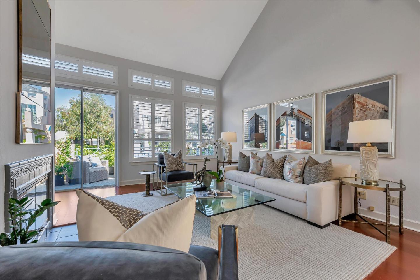 858 Lakeshore Drive