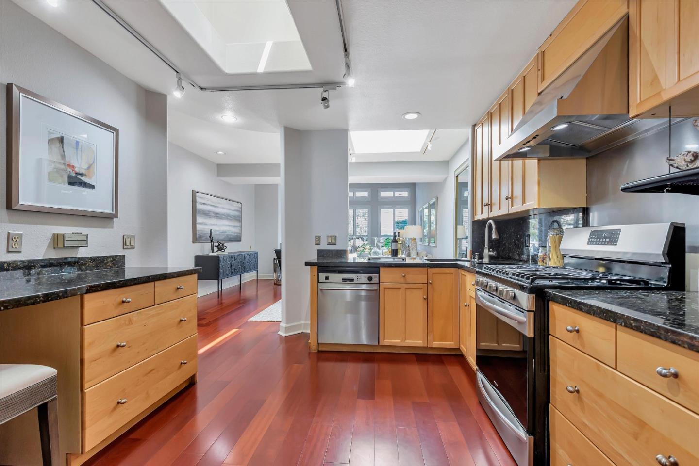 858 Lakeshore Drive