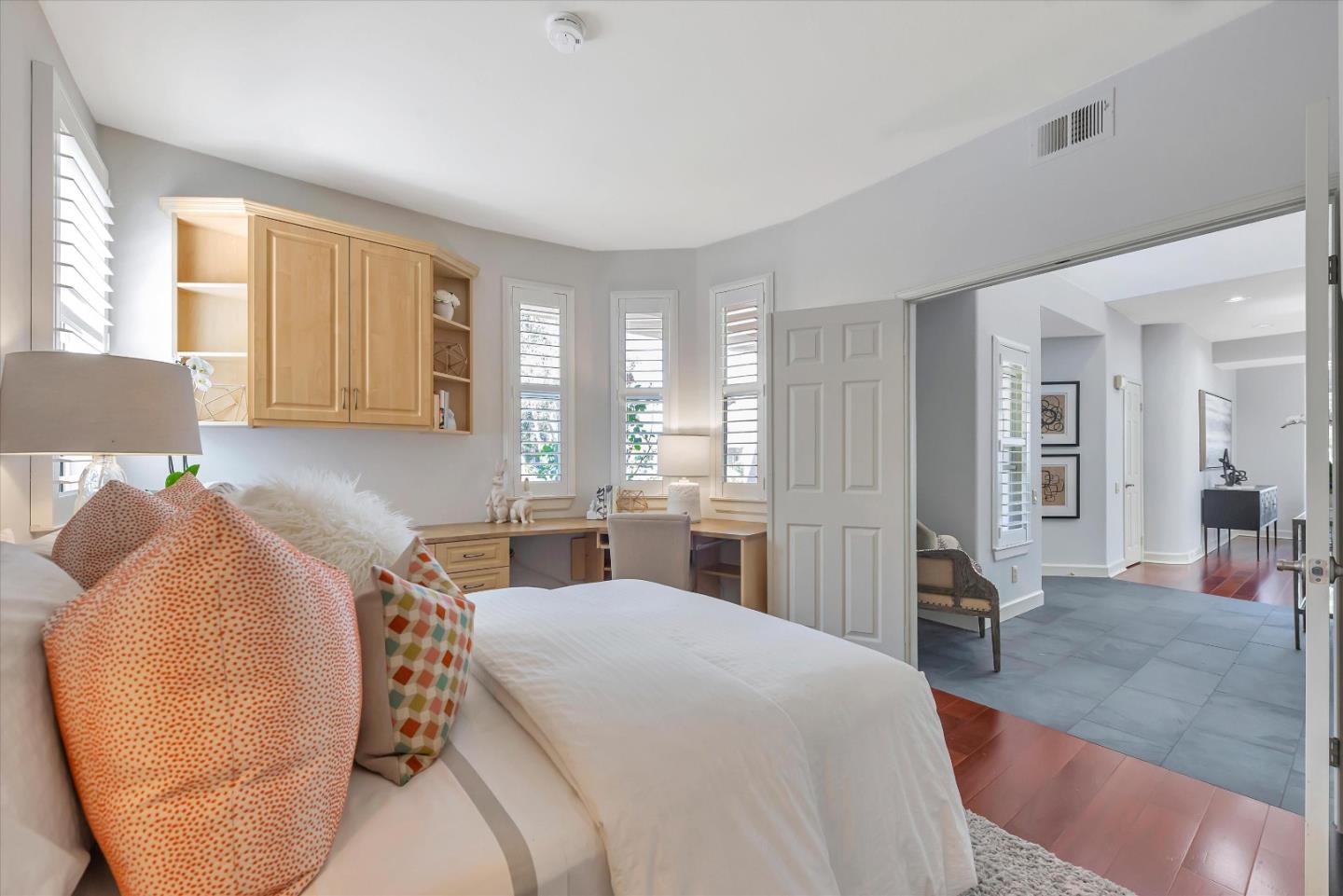 858 Lakeshore Drive