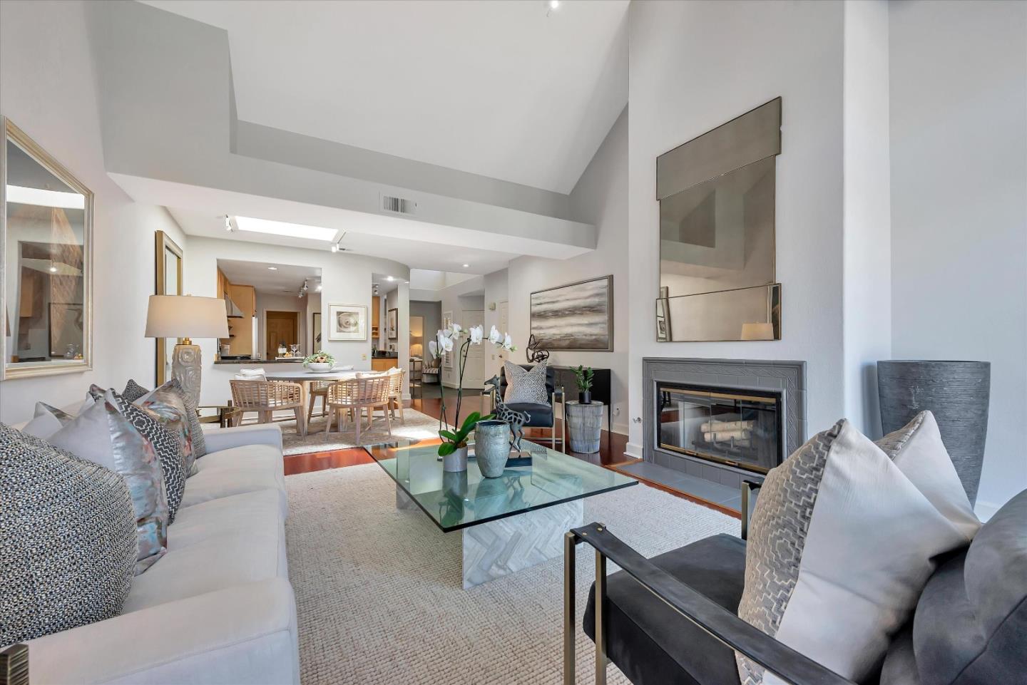 858 Lakeshore Drive