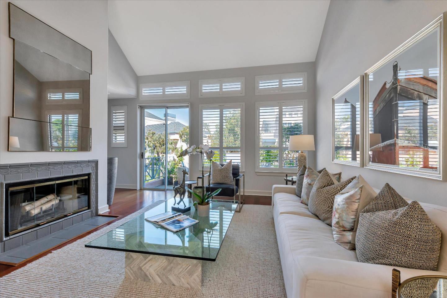 858 Lakeshore Drive