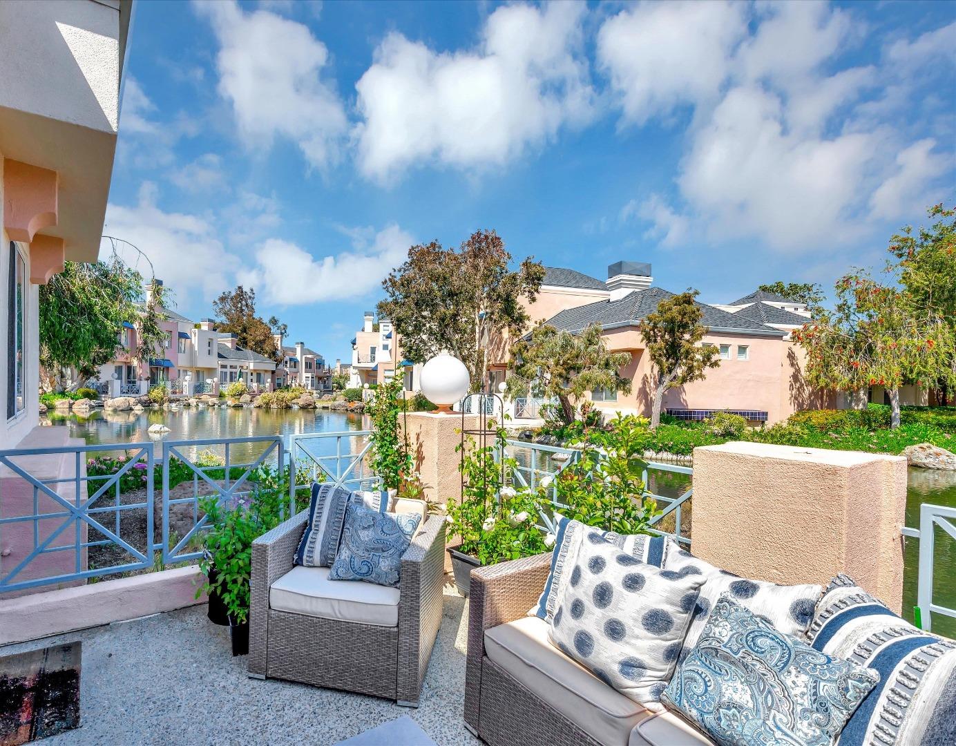 858 Lakeshore Drive
