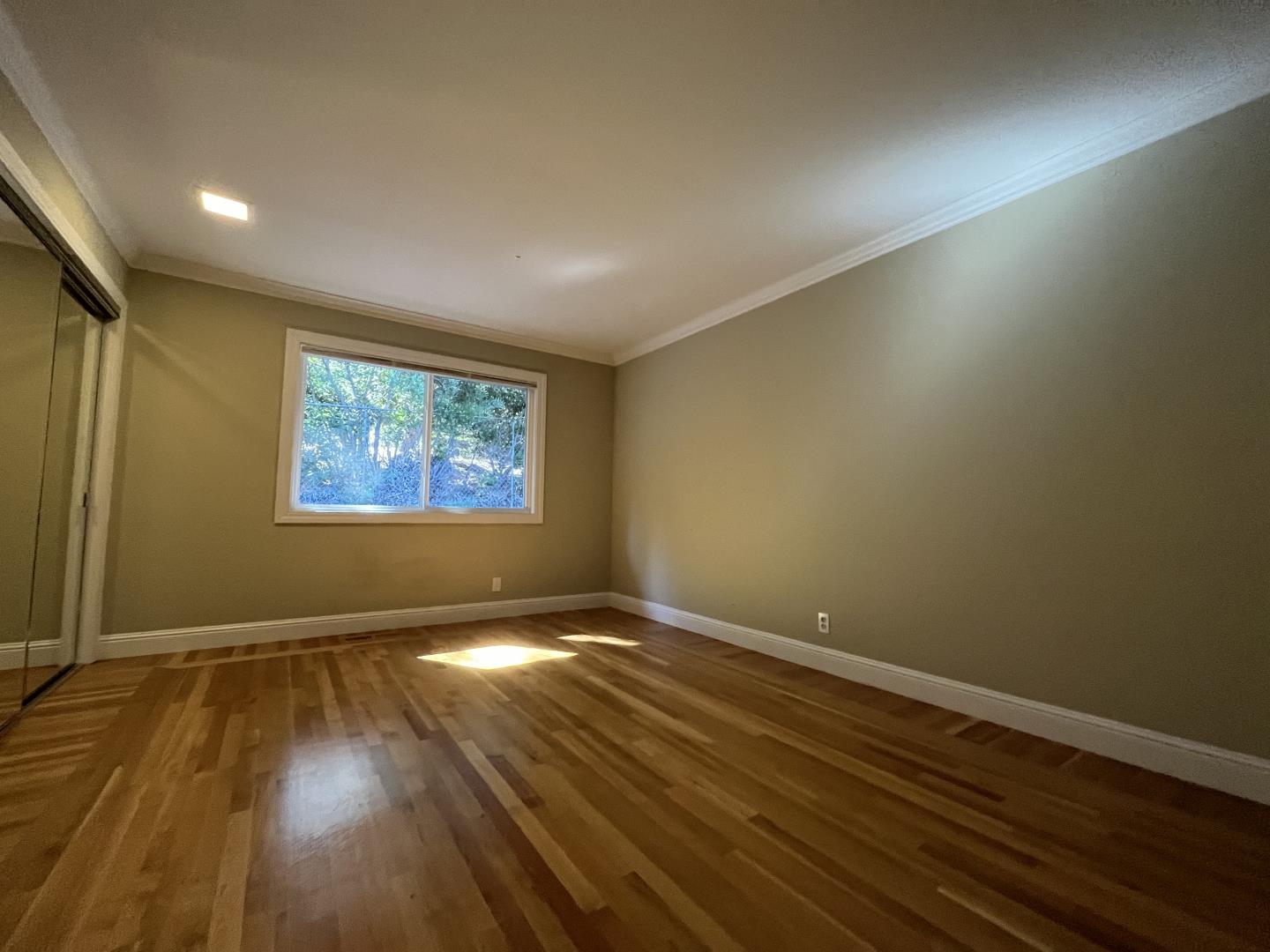 50 W Avondale Road