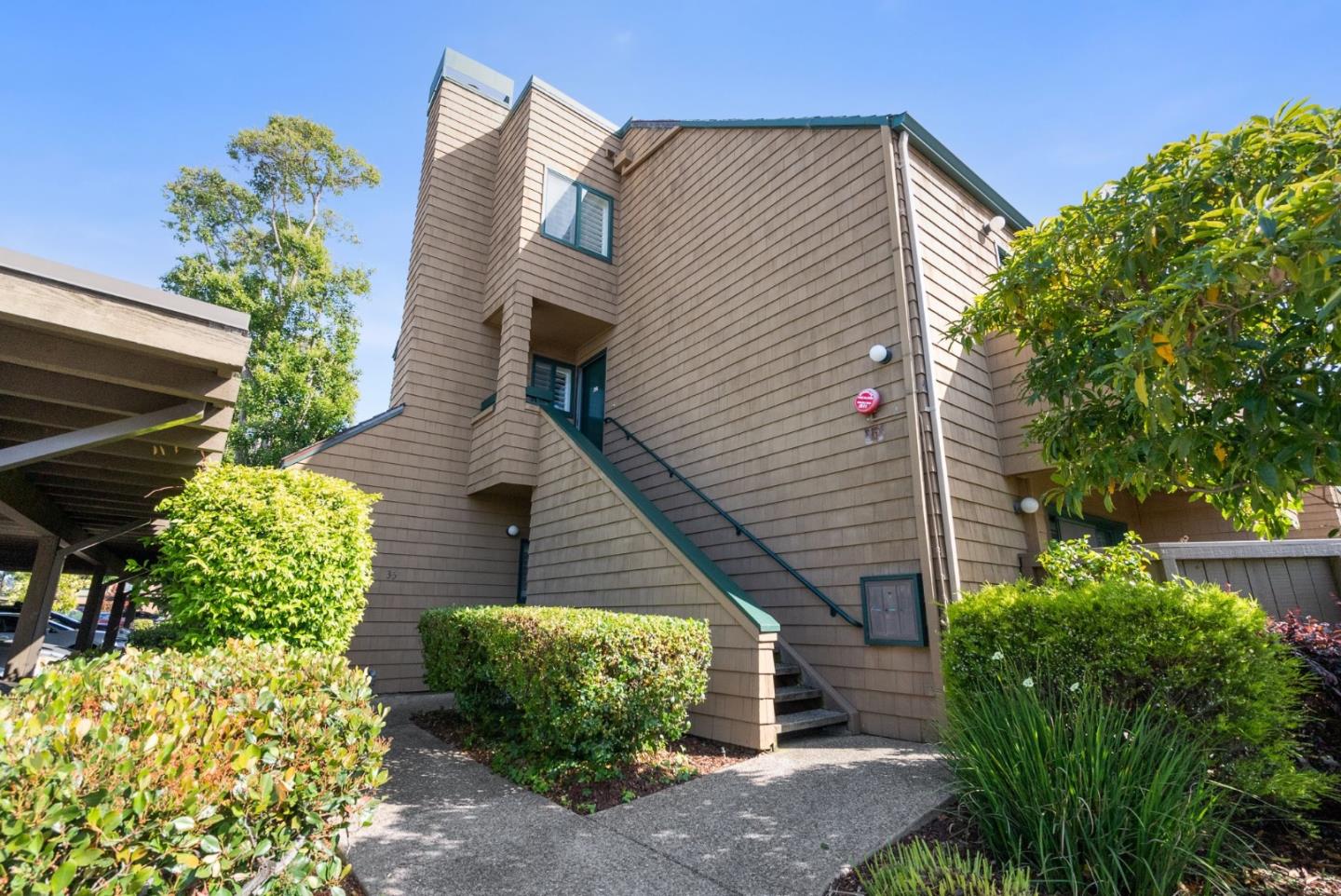 36 Cove Lane