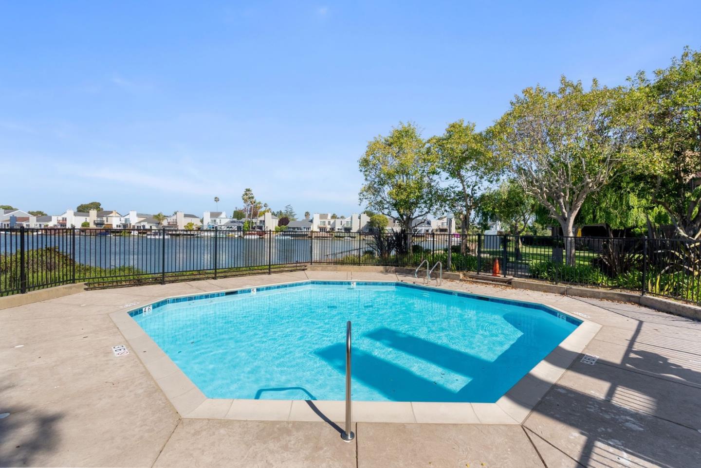 36 Cove Lane