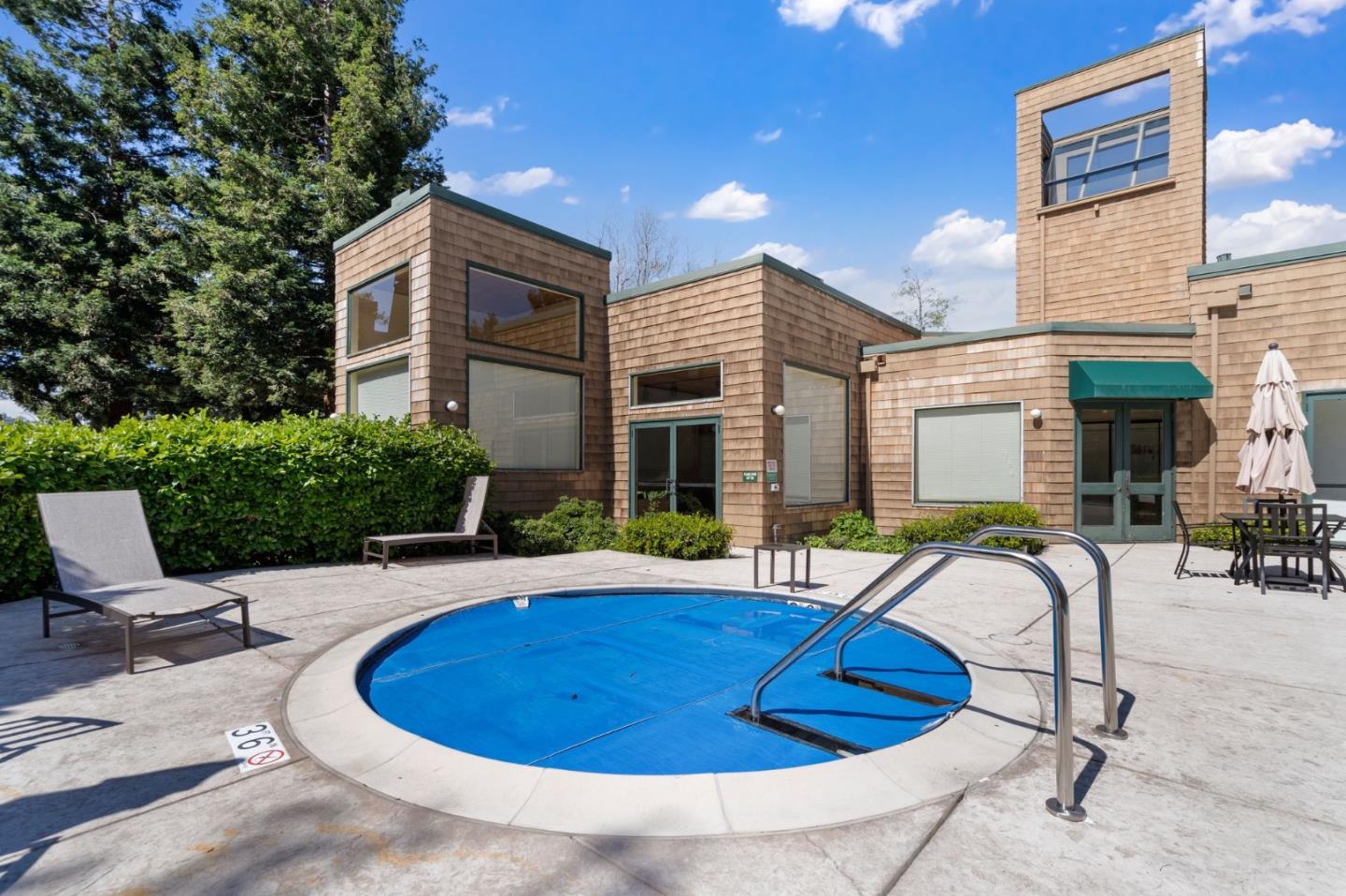 35 Cove Lane