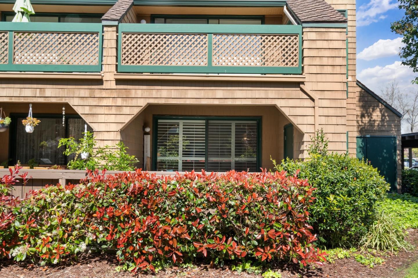 35 Cove Lane