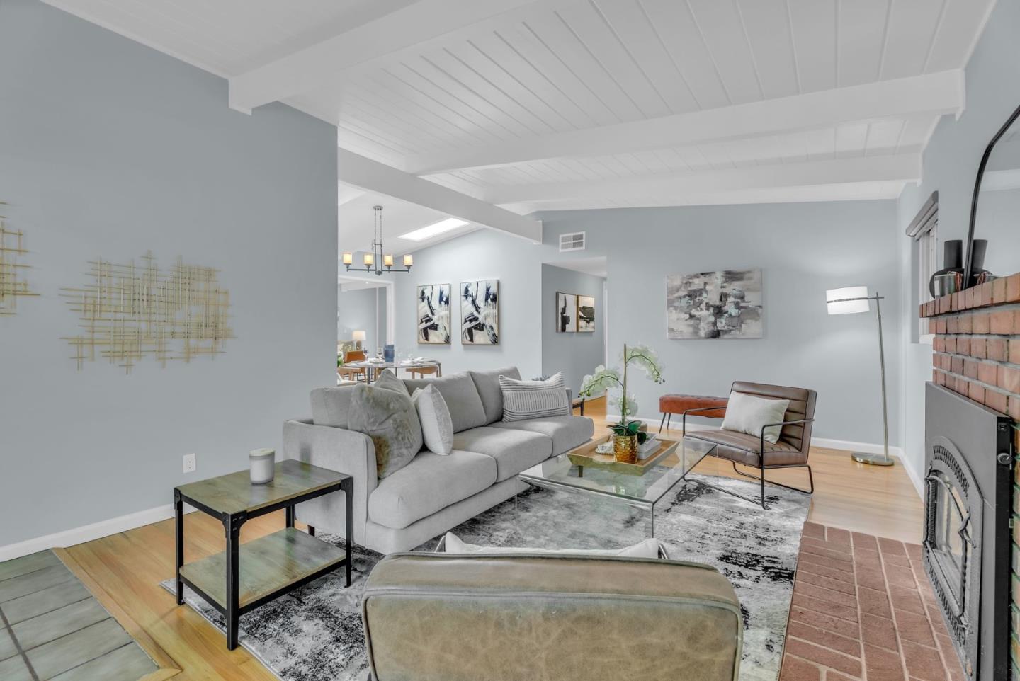 32 Lorelei Lane