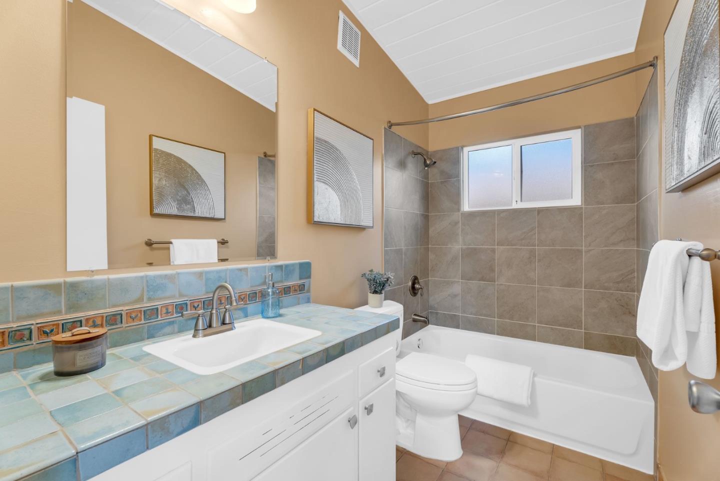 32 Lorelei Lane