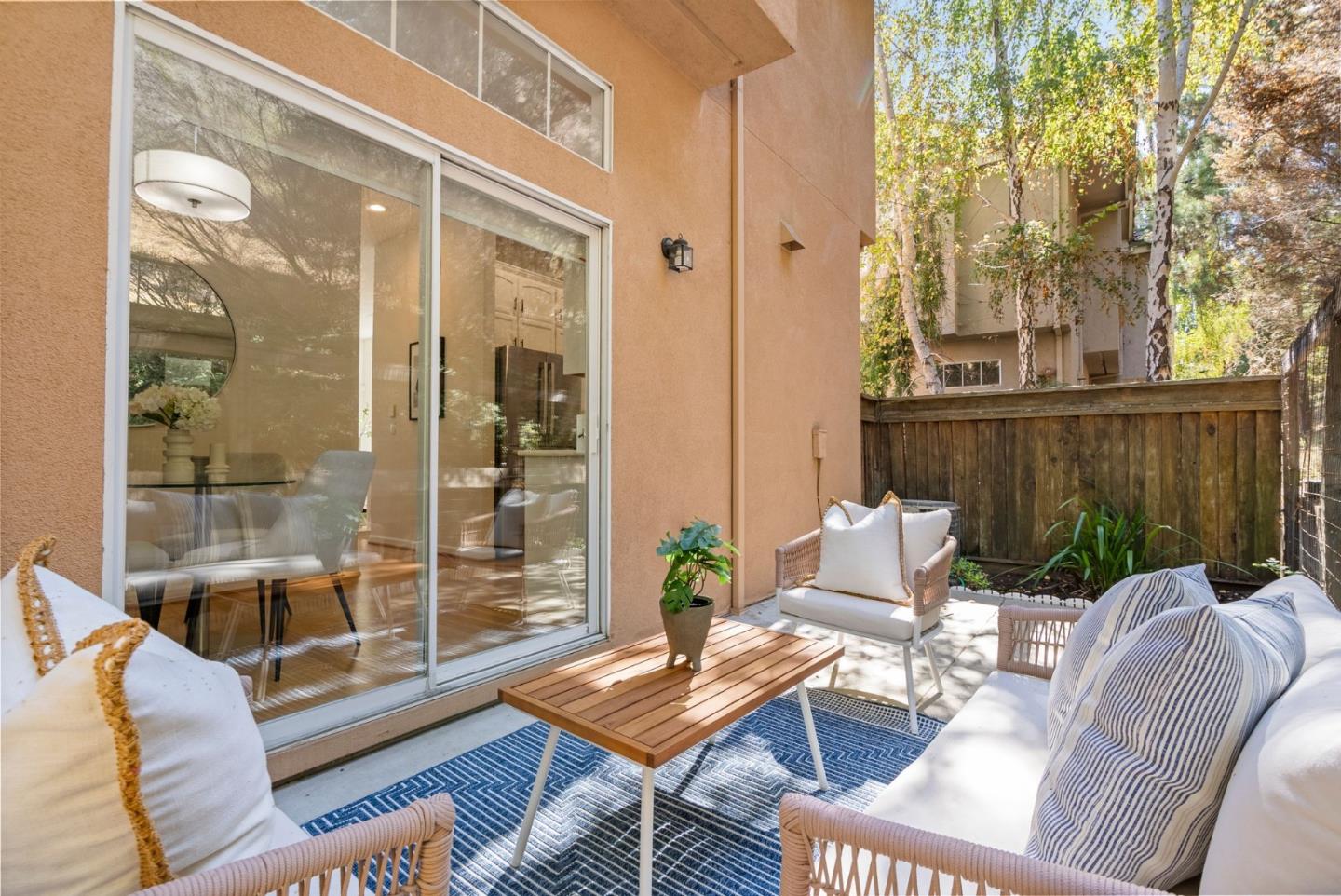 20 Arroyo View Circle