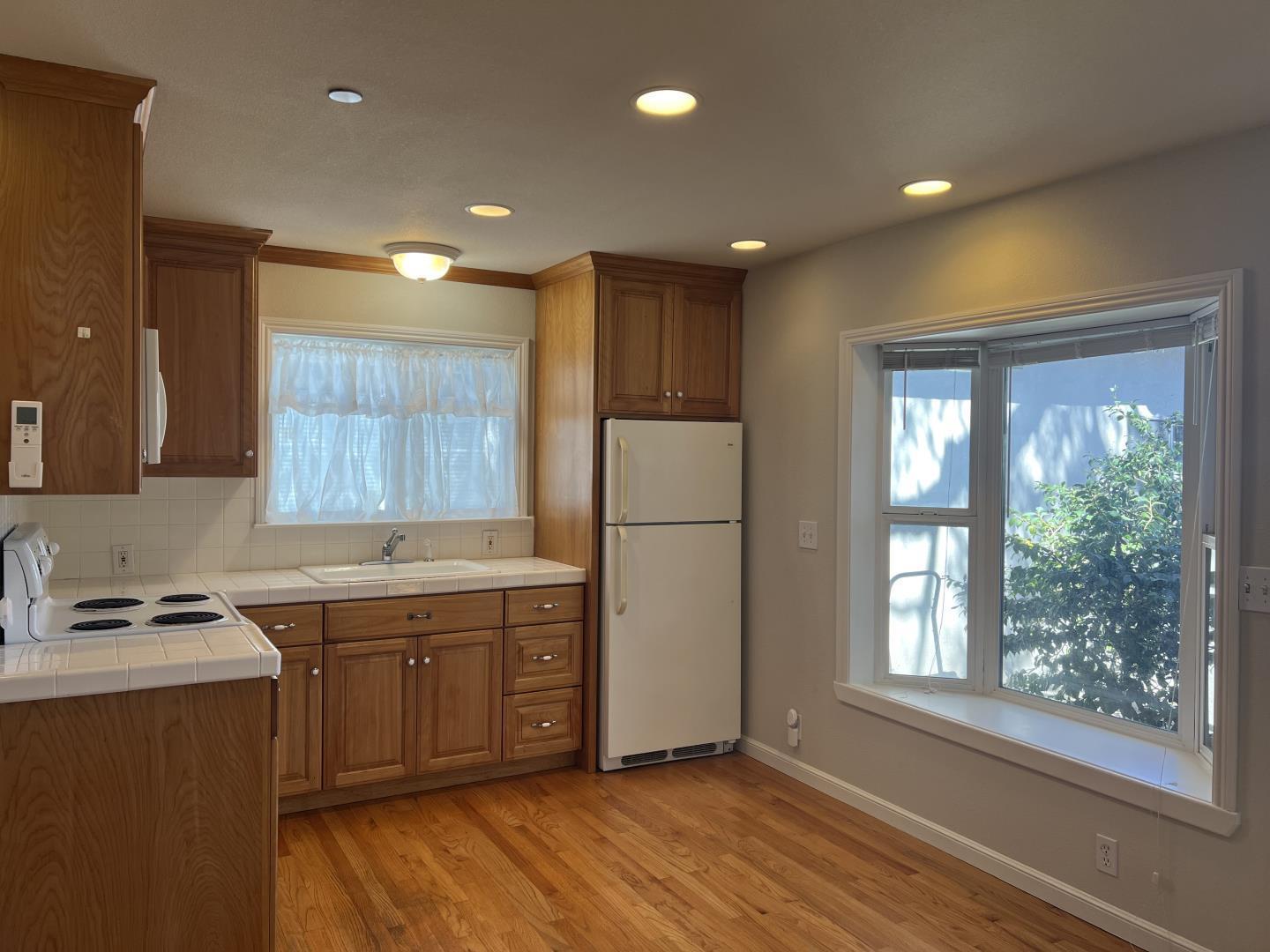 601 S Idaho ST Cottage