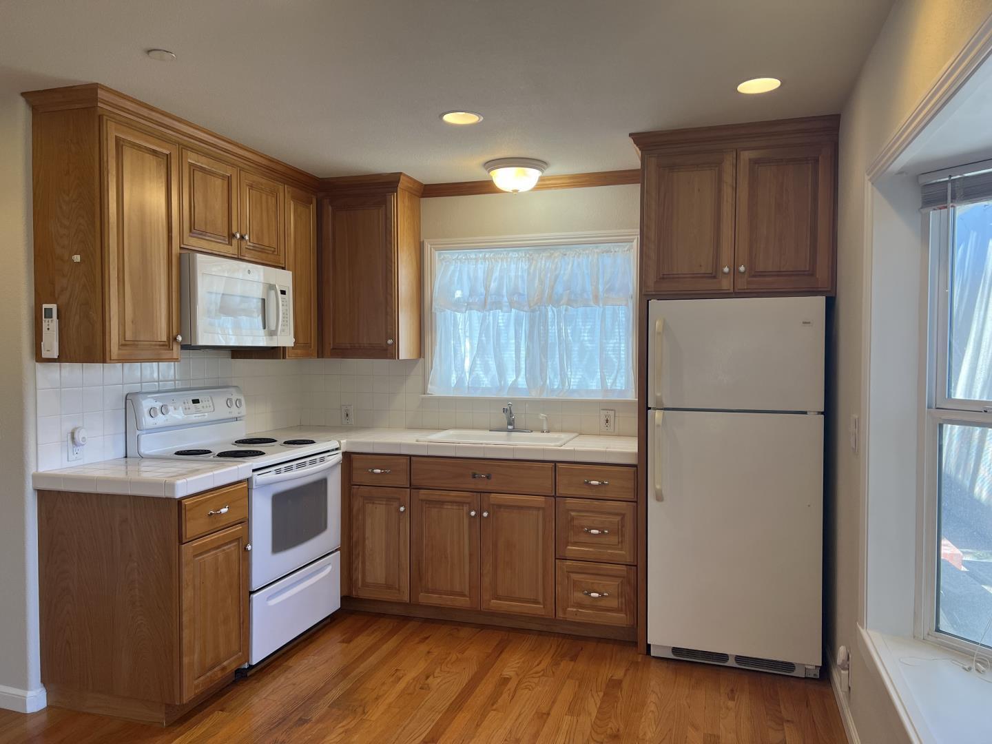 601 S Idaho ST Cottage