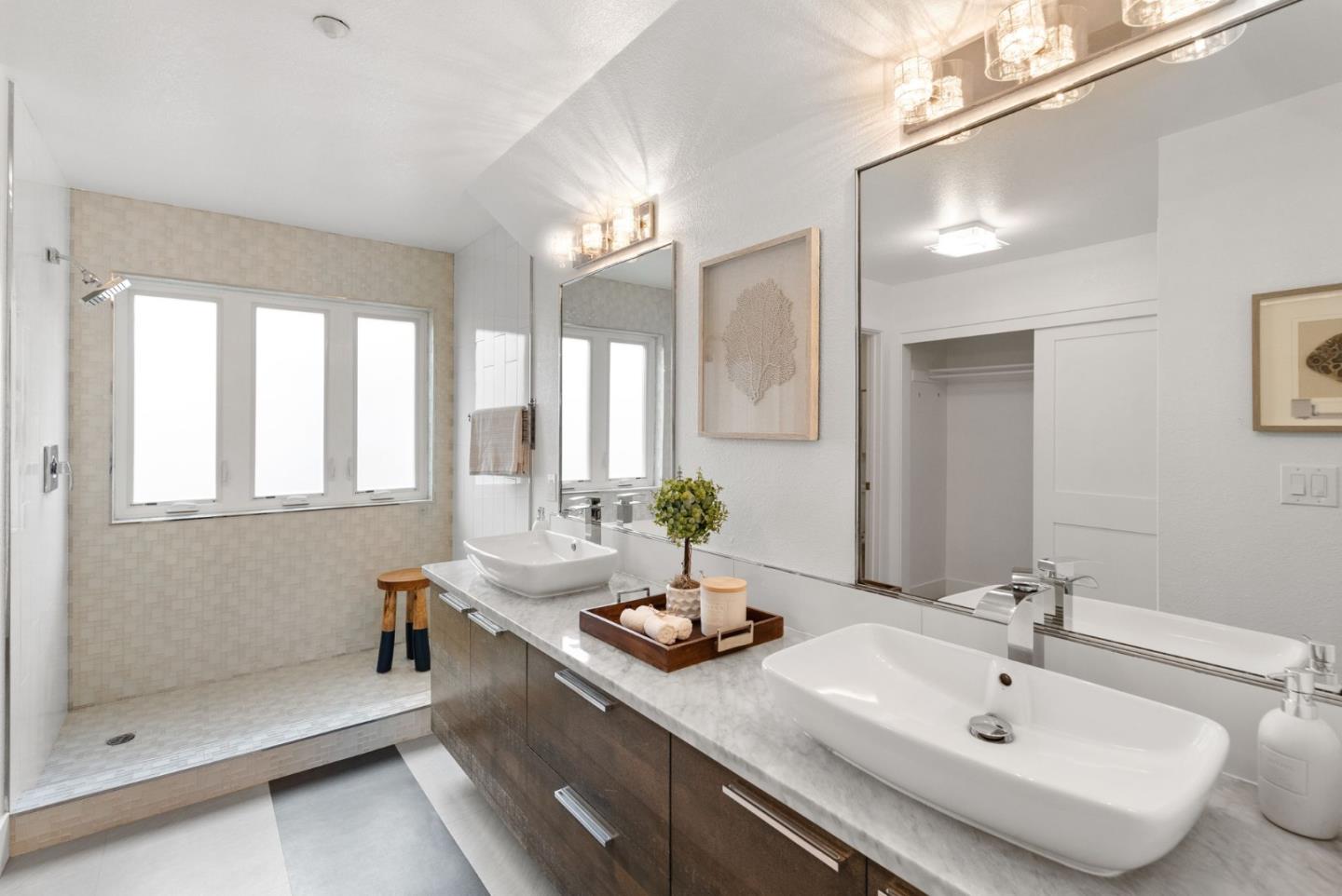 580 Pointe Pacific DR 3