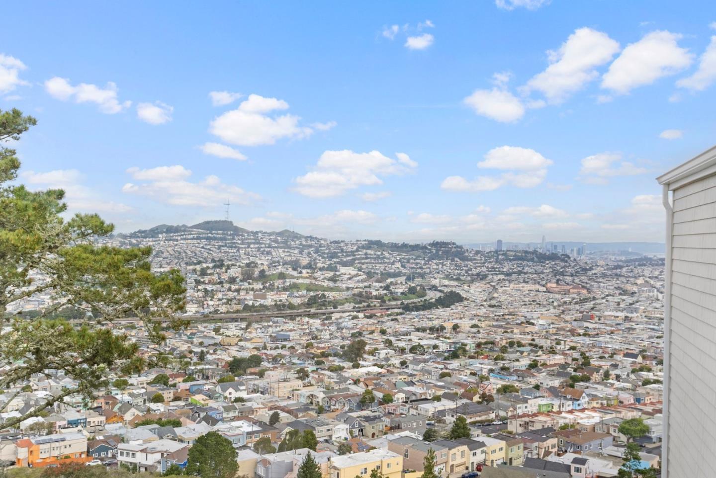 580 Pointe Pacific DR 3