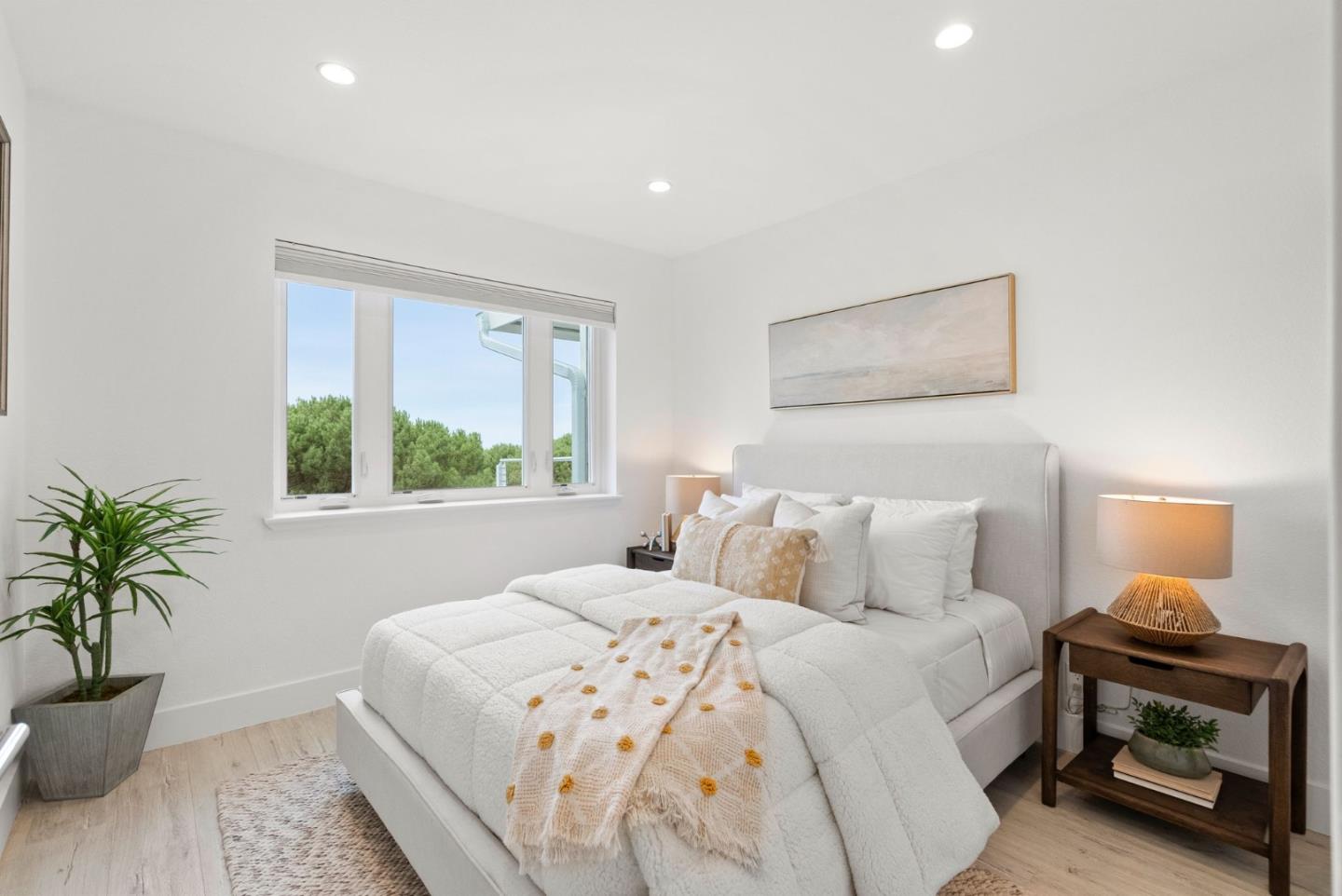 580 Pointe Pacific DR 3