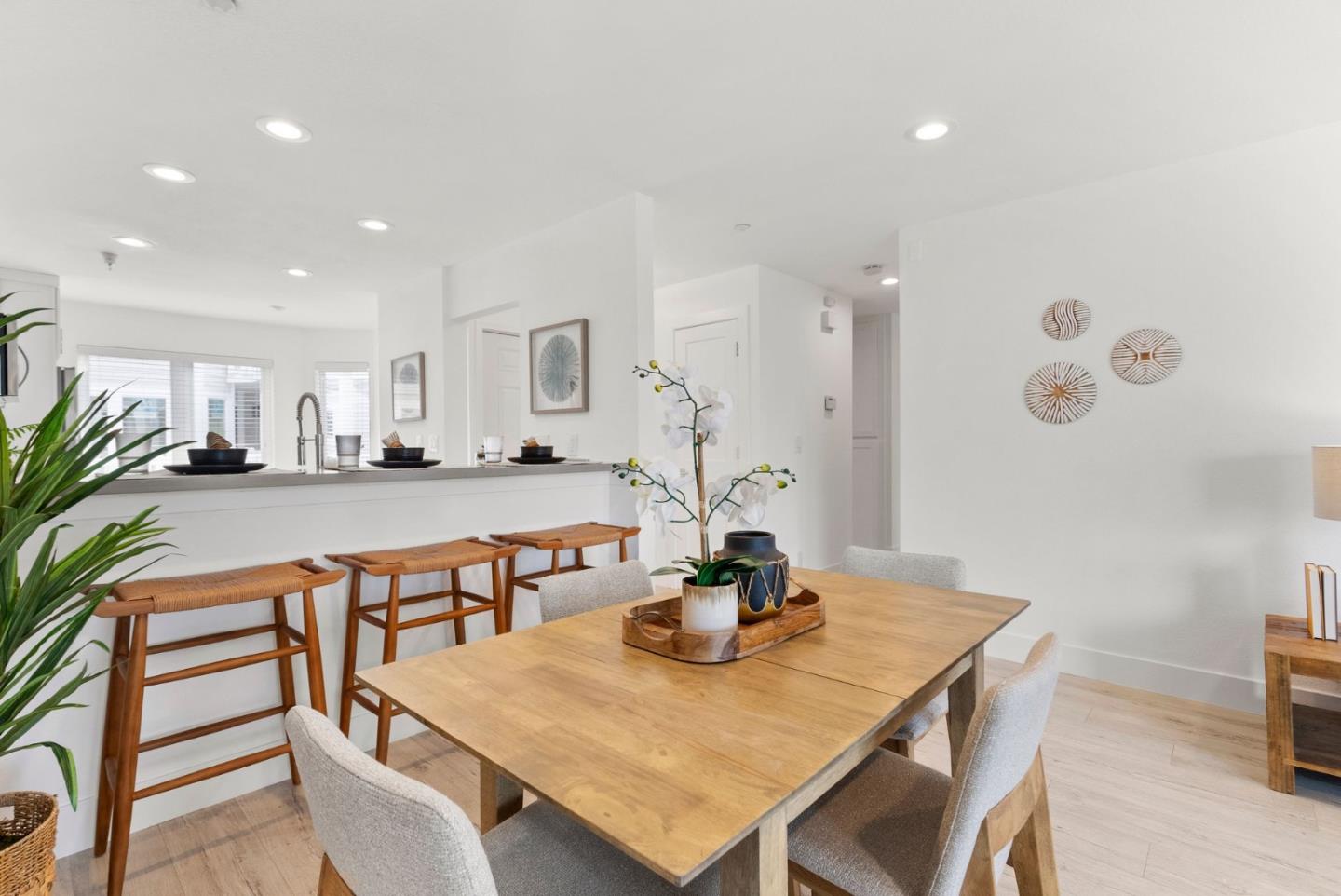 580 Pointe Pacific DR 3