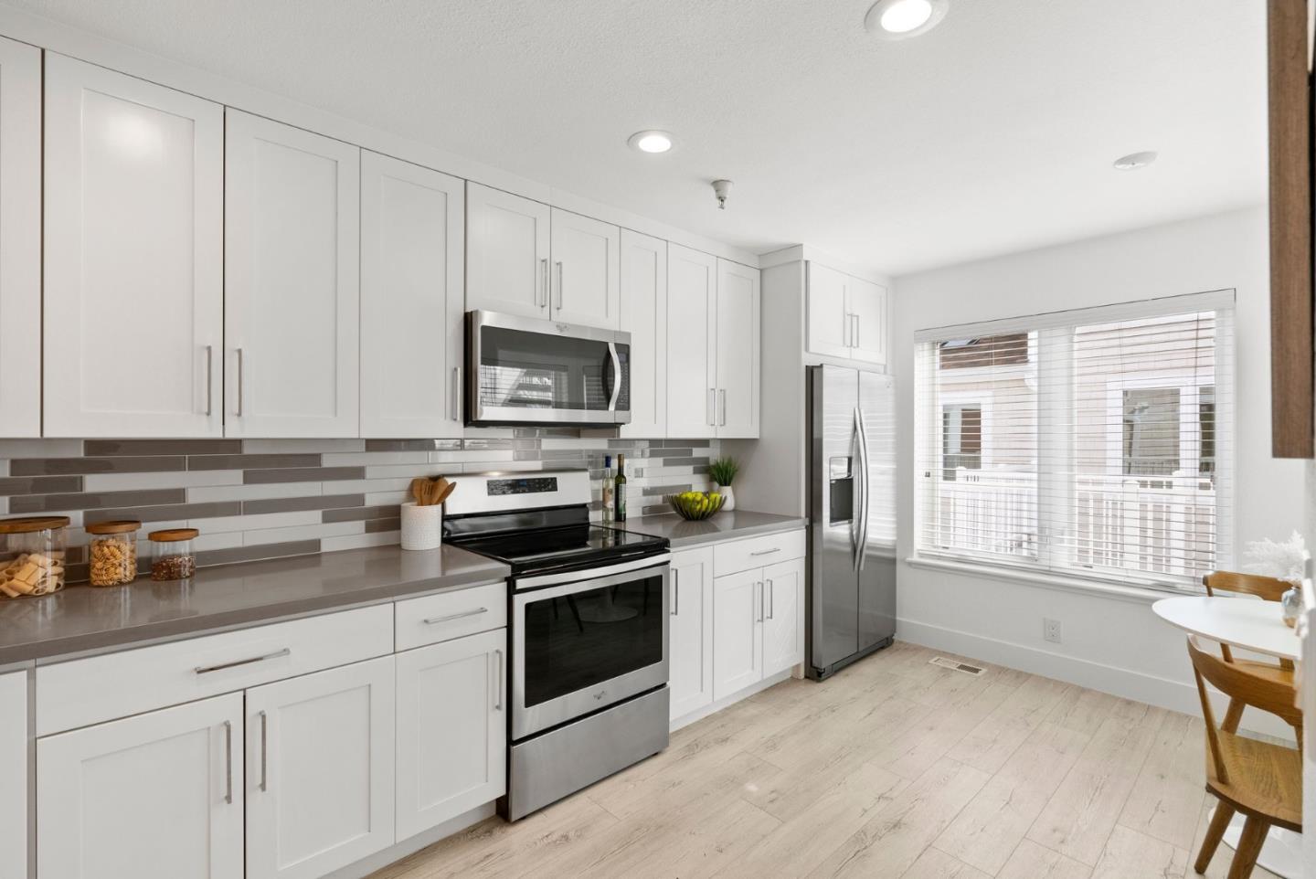 580 Pointe Pacific DR 3