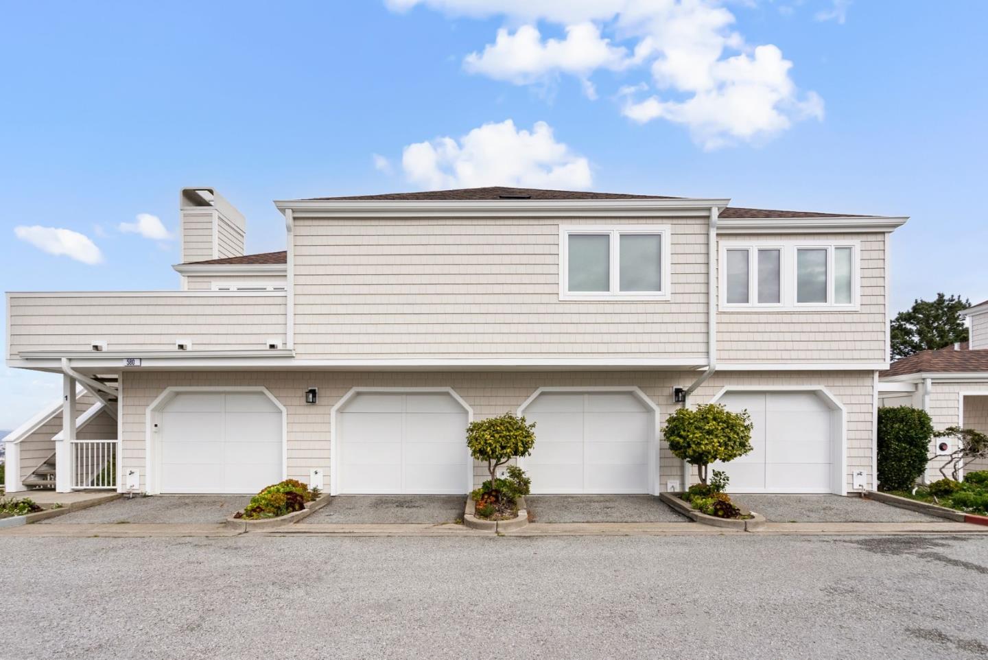 580 Pointe Pacific DR 3