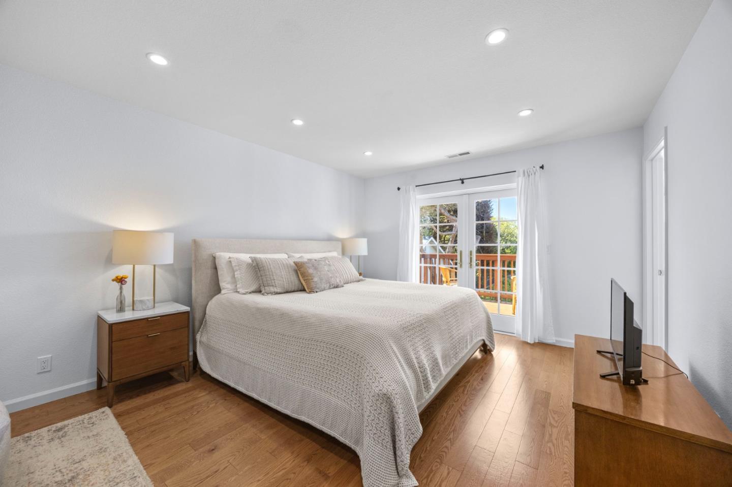 170 Miramontes Avenue