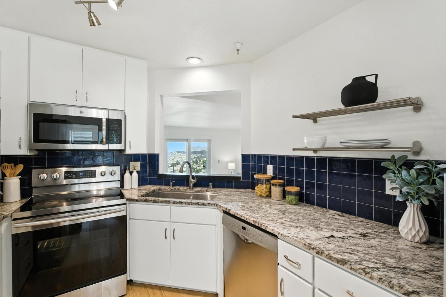 580 Pointe Pacific Drive 6