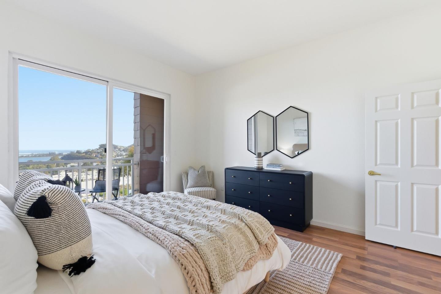 121 Cliff Swallow Court