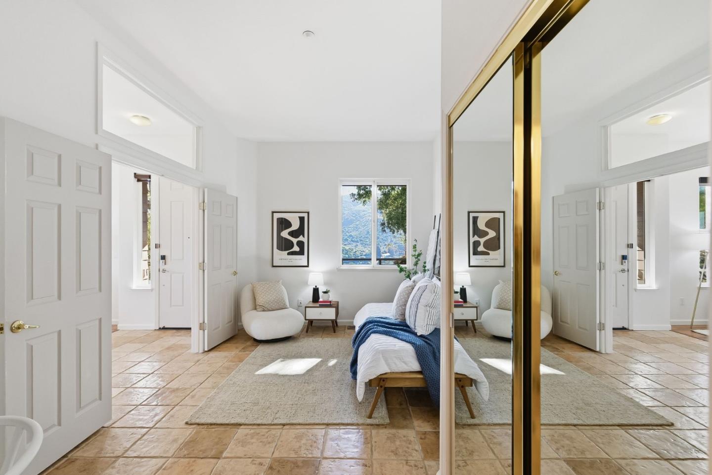 121 Cliff Swallow Court