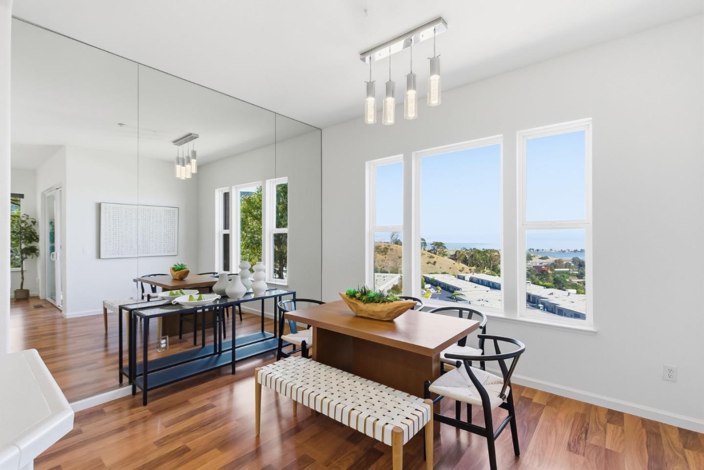 121 Cliff Swallow Court