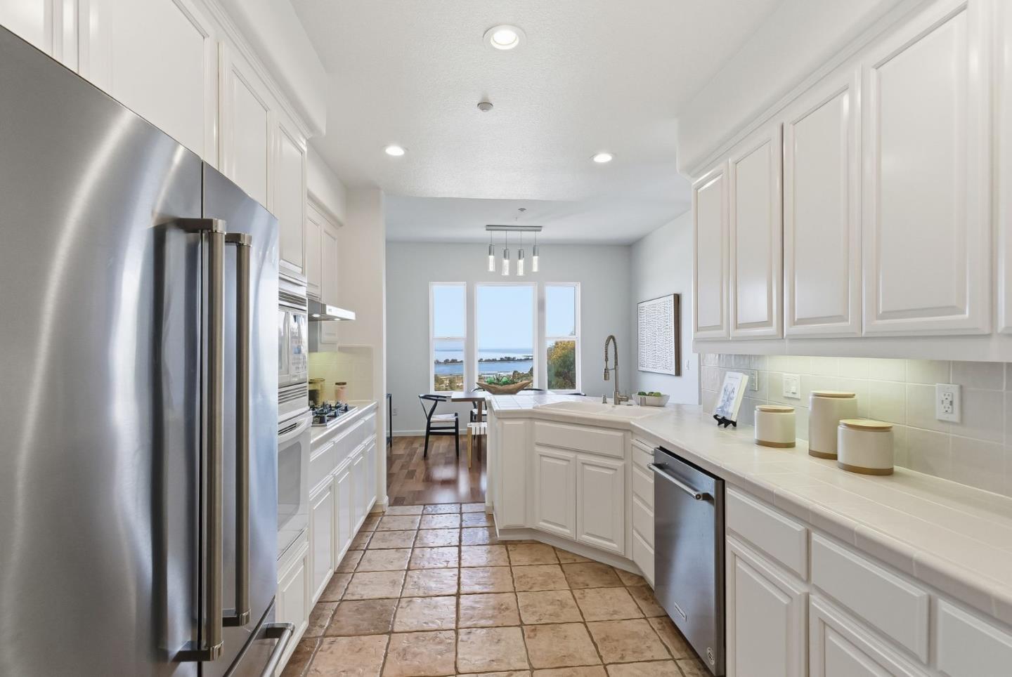 121 Cliff Swallow Court