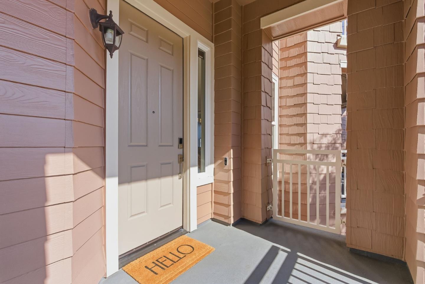 121 Cliff Swallow Court