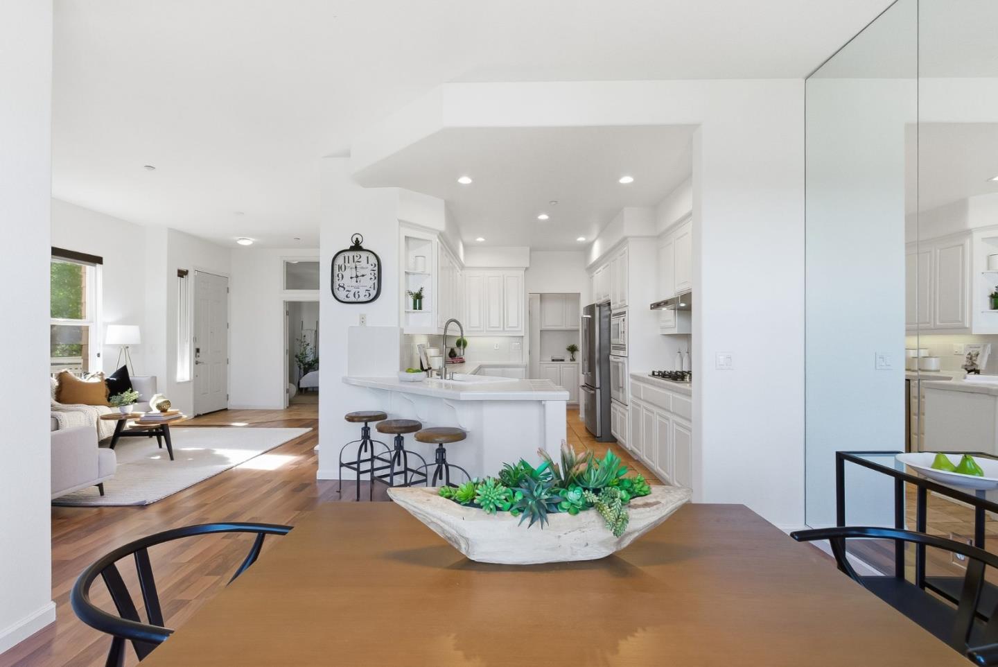 121 Cliff Swallow Court