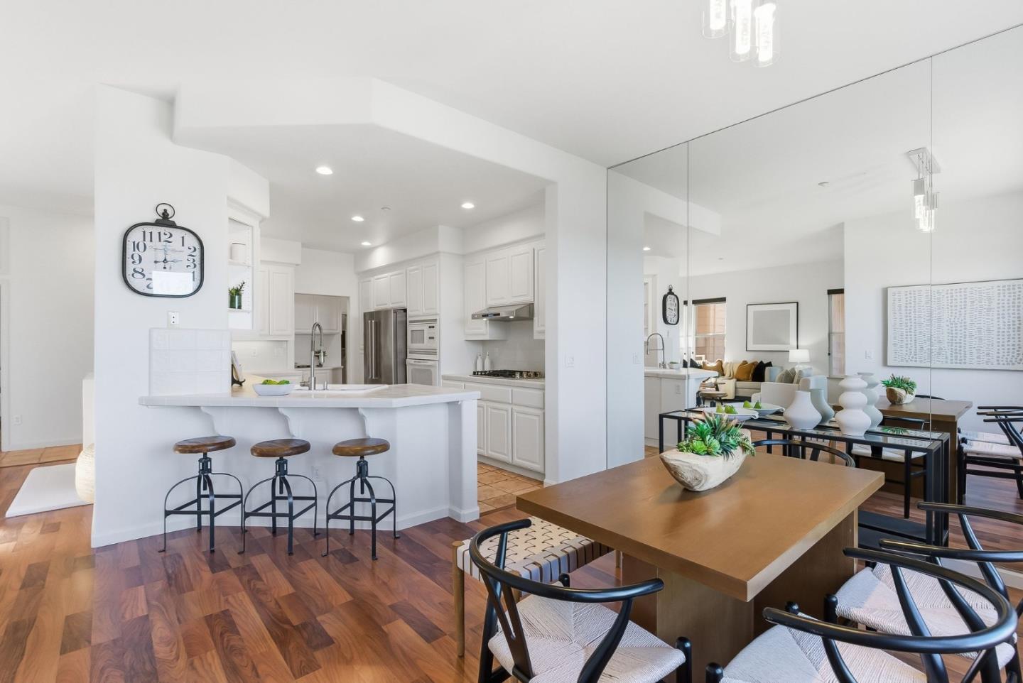 121 Cliff Swallow Court