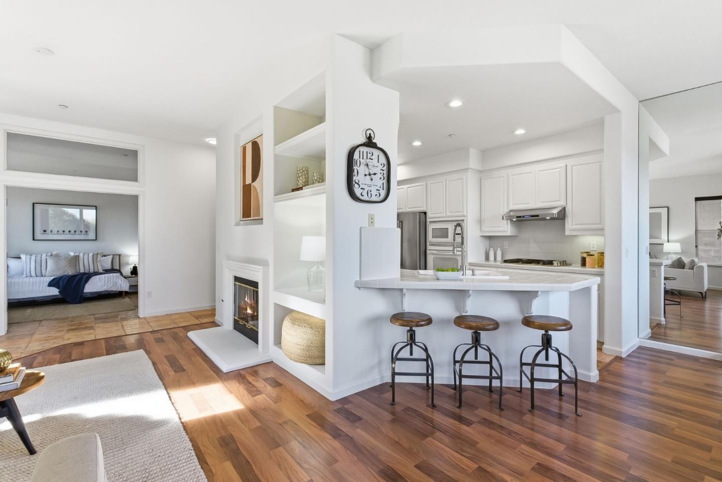 121 Cliff Swallow Court