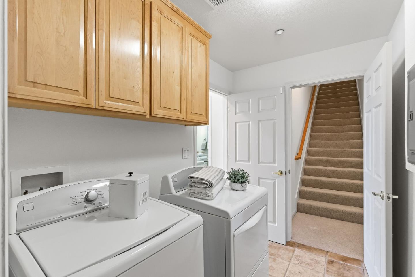 121 Cliff Swallow Court