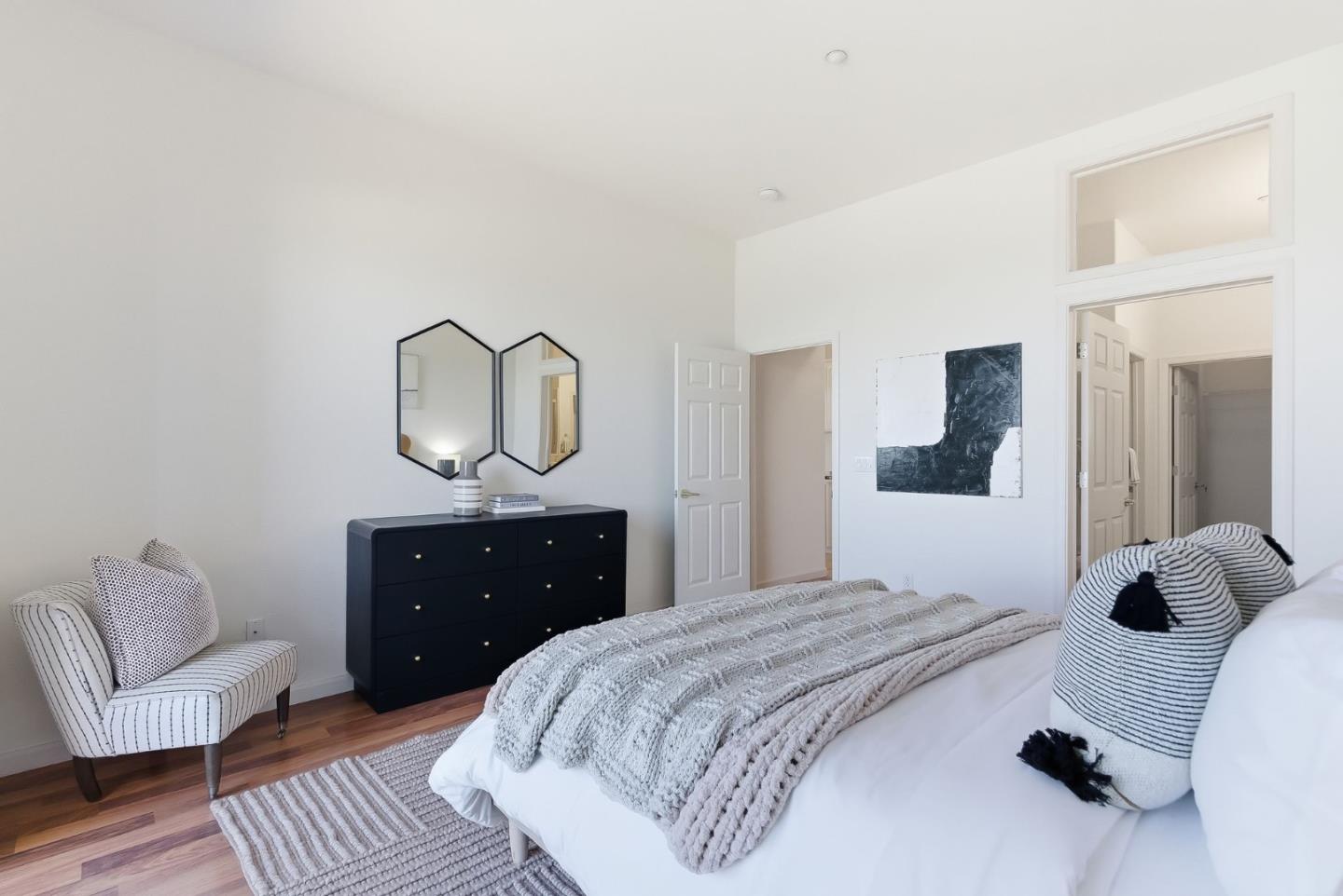 121 Cliff Swallow Court