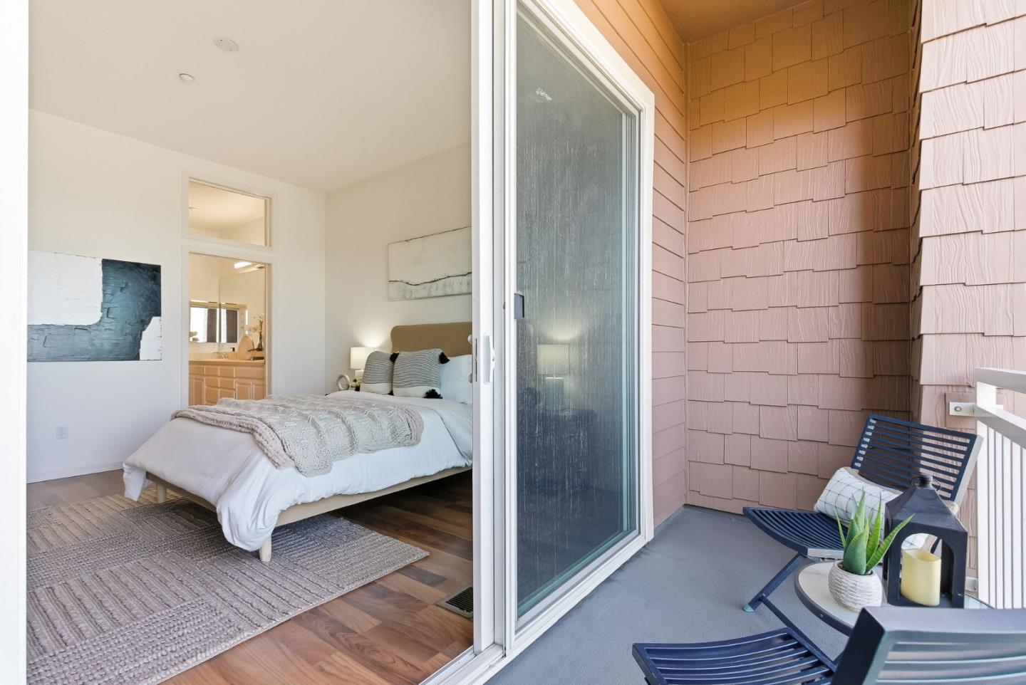 121 Cliff Swallow Court