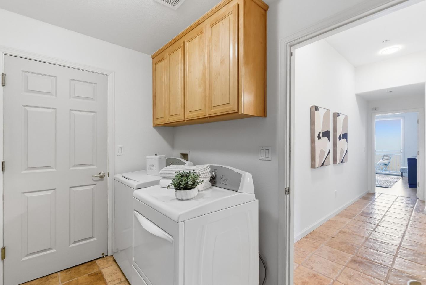 121 Cliff Swallow Court