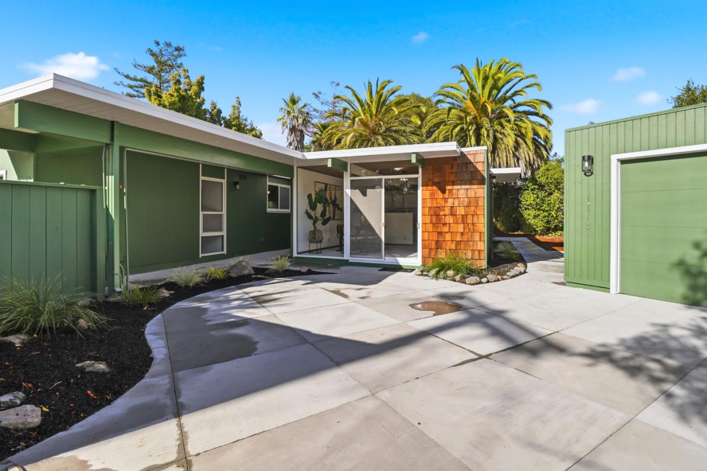 35 French Creek Place