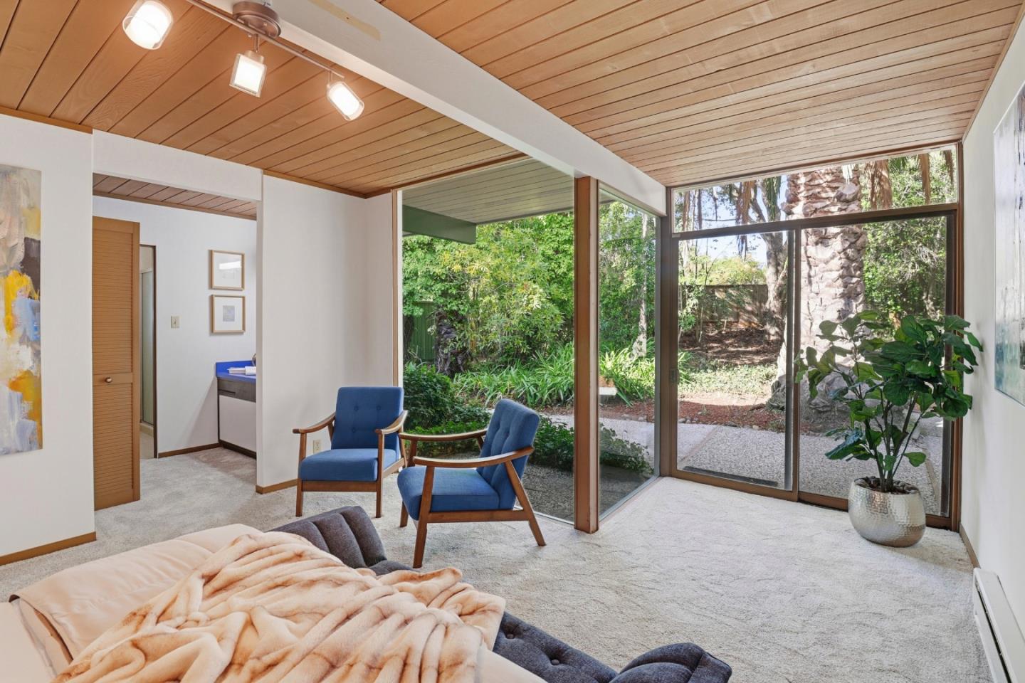 35 French Creek Place