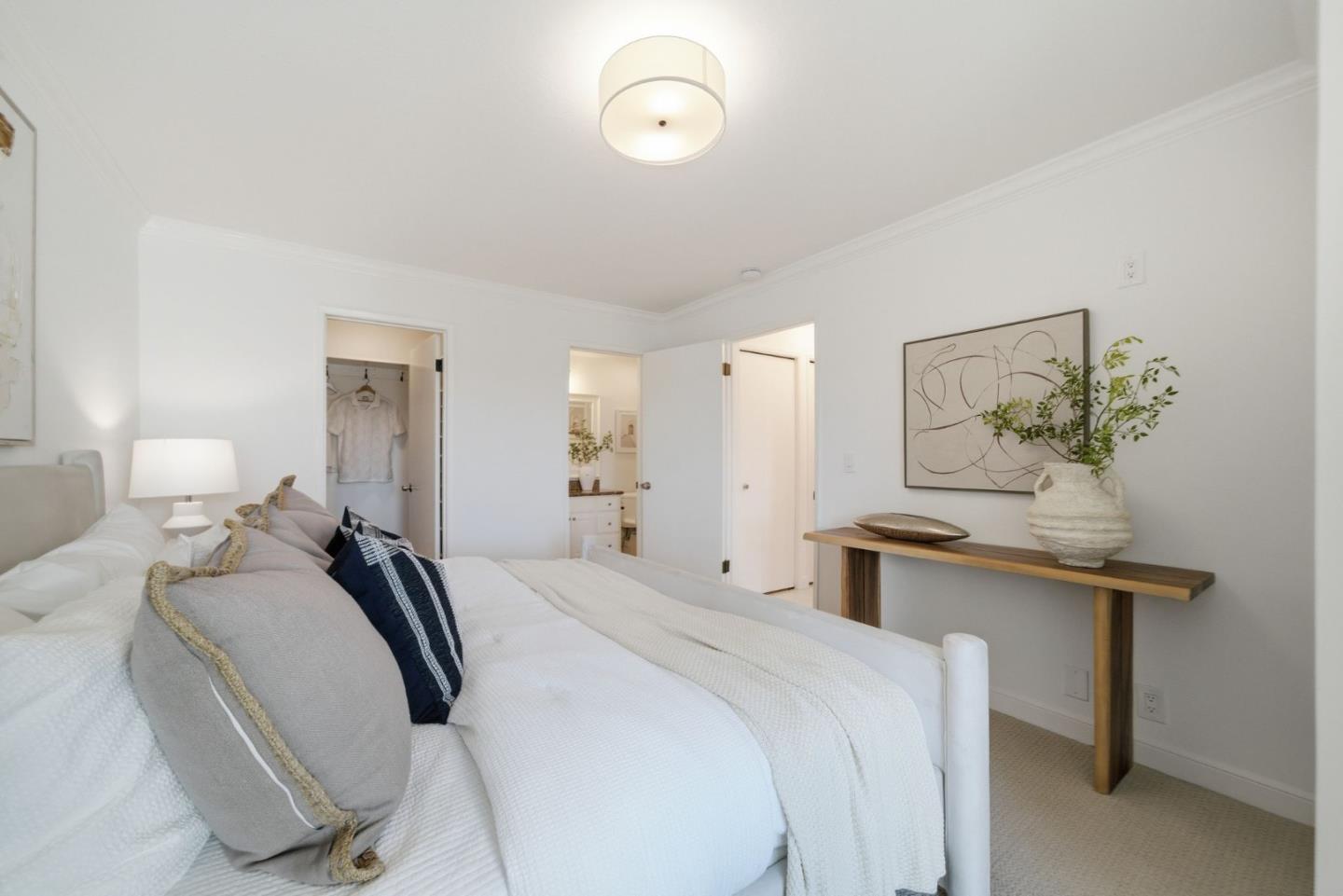 320 Peninsula Avenue 409