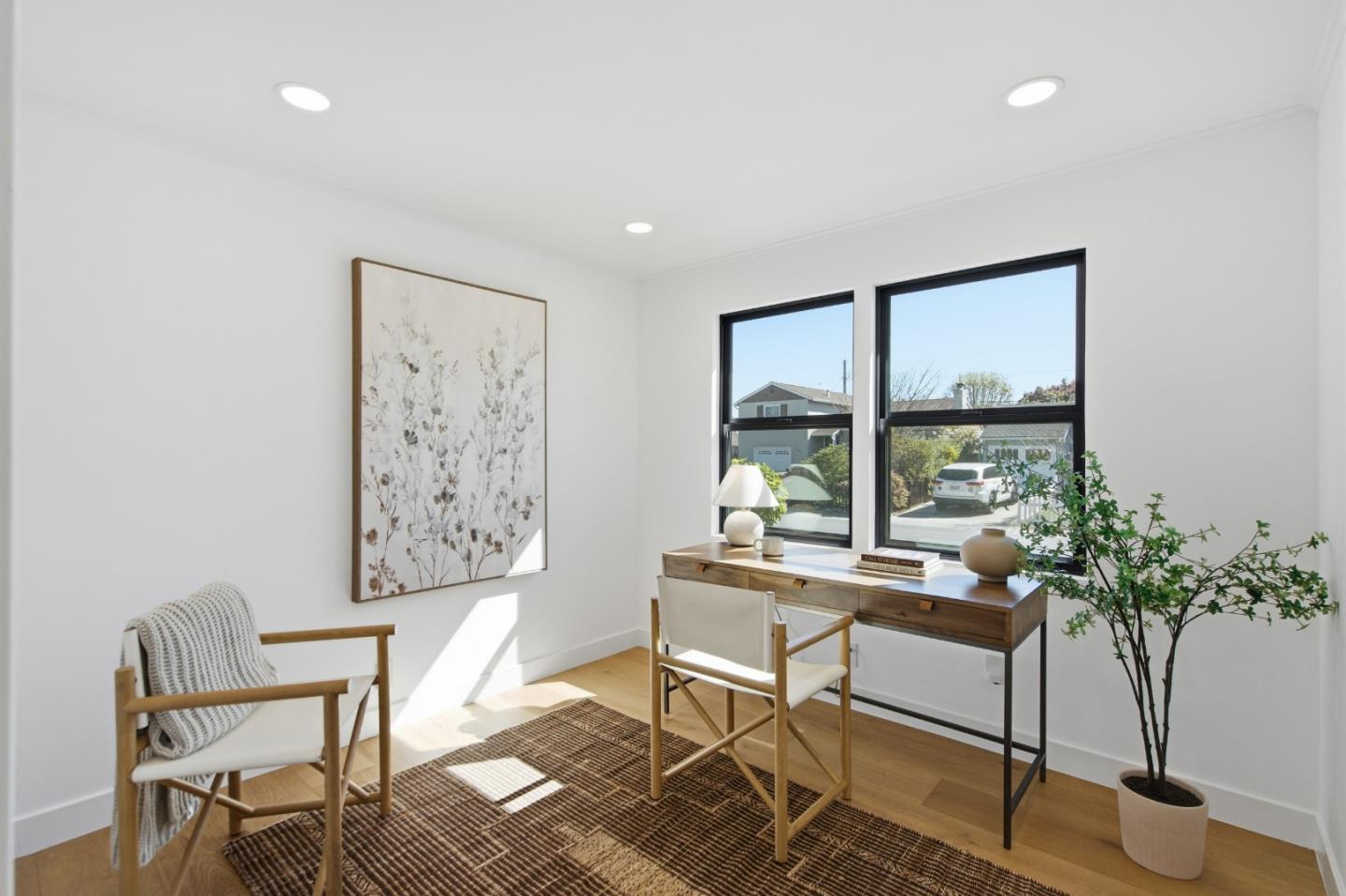 909 Sunnybrae Boulevard