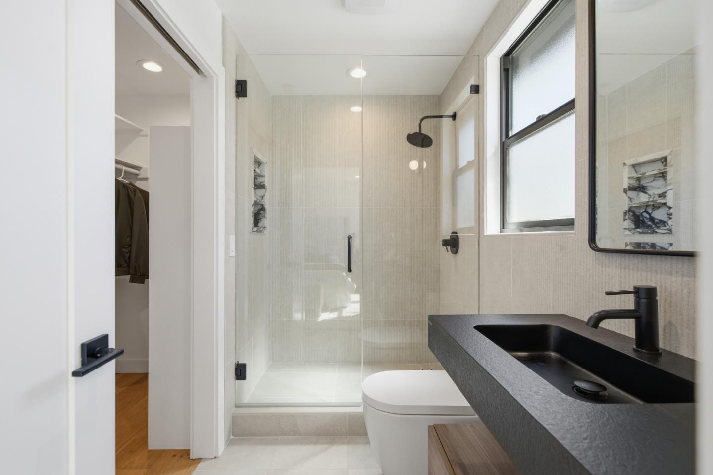 909 Sunnybrae Boulevard