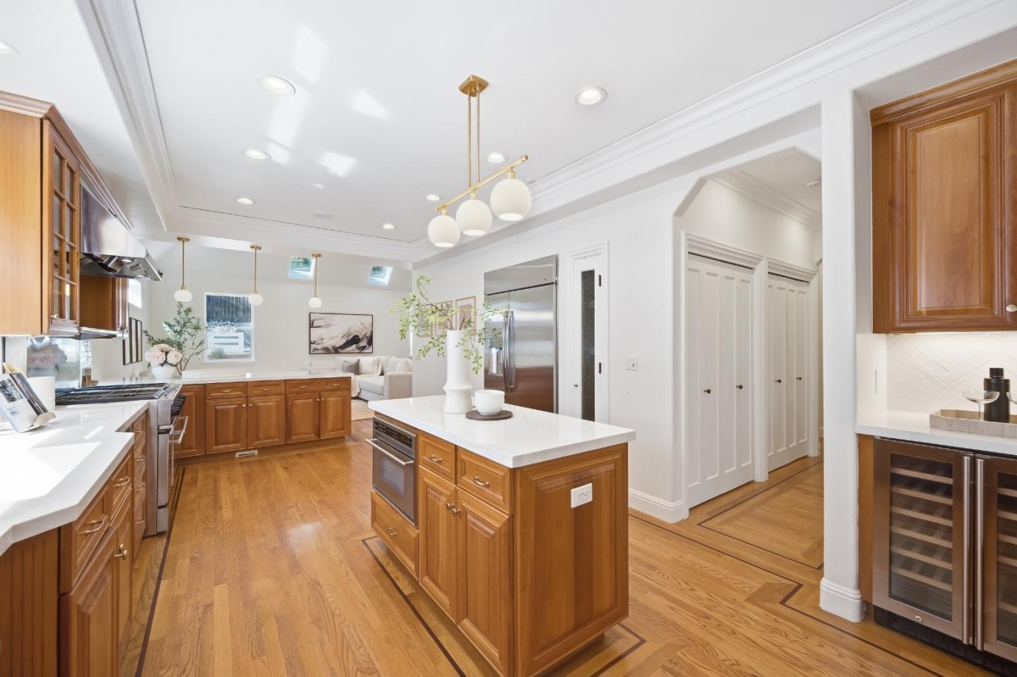 1618 Fairway DR